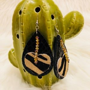 Teardrop earrings heart hair on hide